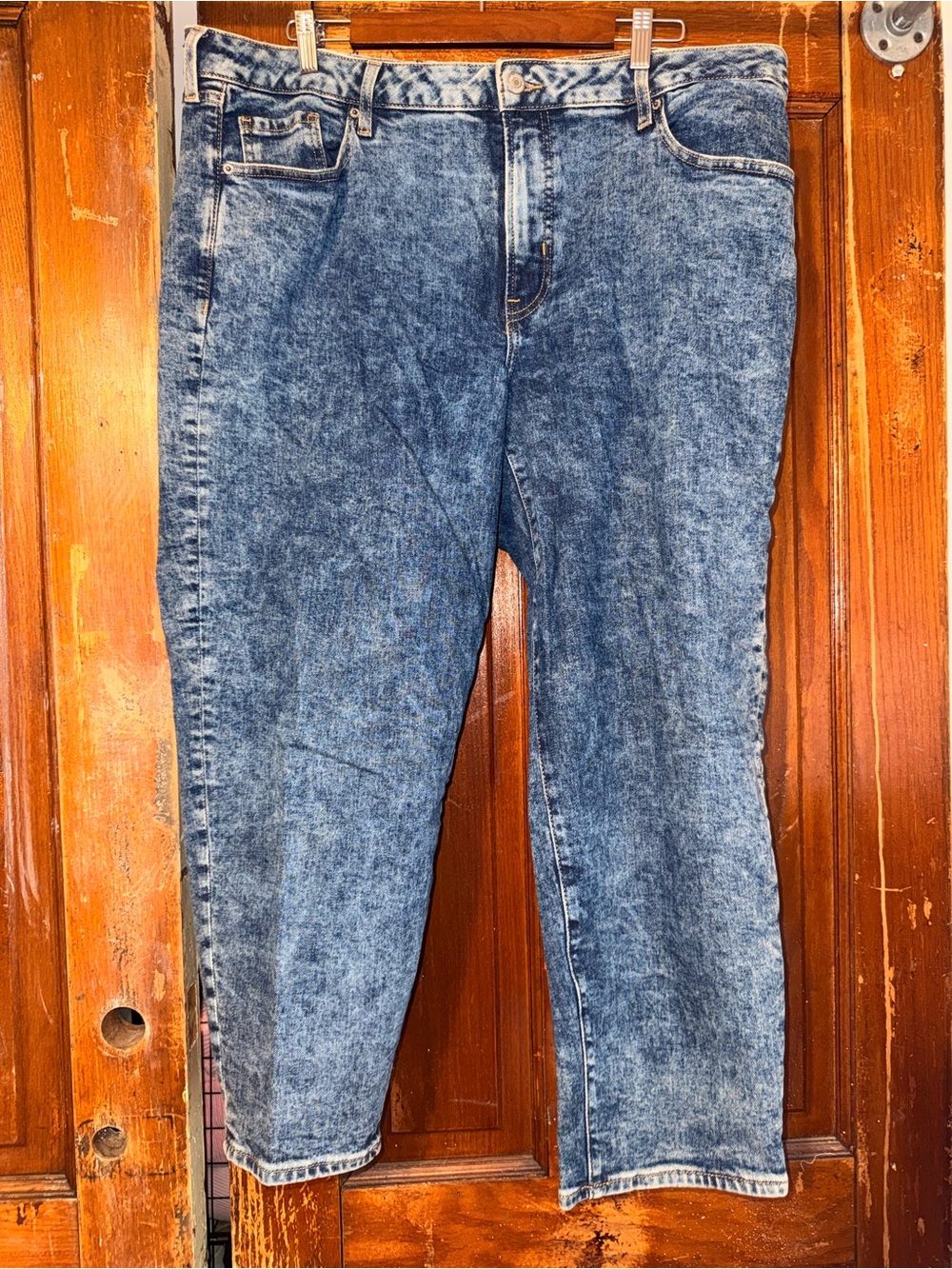Old Navy Woman’s Acid-Wash Blue Relaxed Jeans